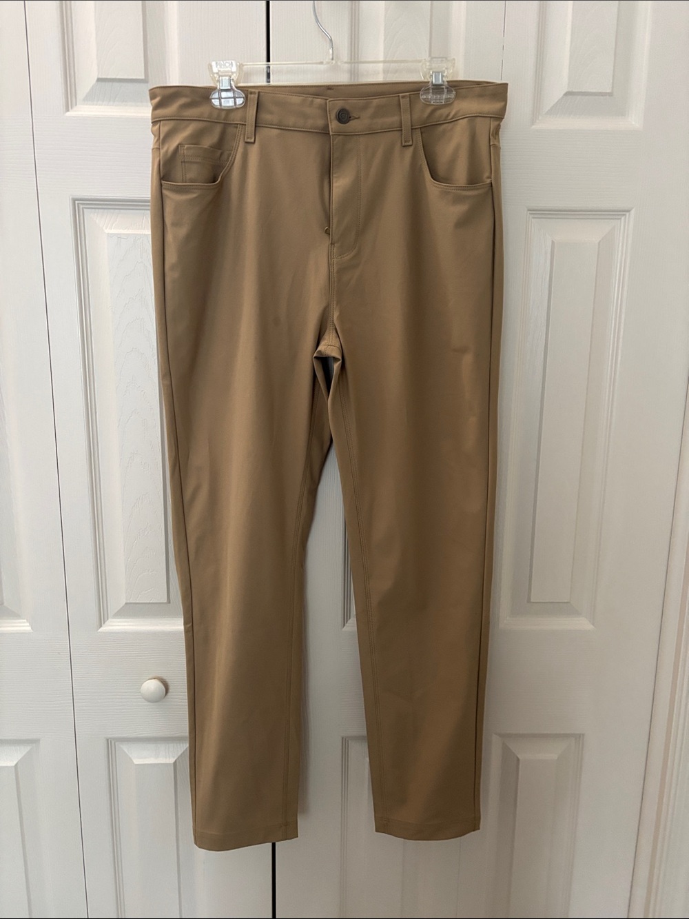 Fabletics Men's Tan Stretch Chinos